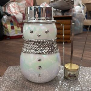 Rare Bath&Body Works iridescent and silver snowman ⛄️ 1.3oz ceramic luminary